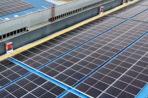 工商業光伏屋面加固 莫藝助力綠色能源安全穩定